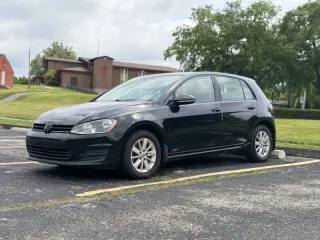2016 Volkswagen Golf TSI S