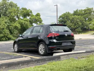 2016 Volkswagen Golf TSI S