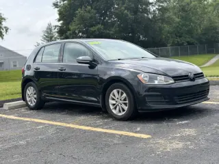 2016 Volkswagen Golf TSI S