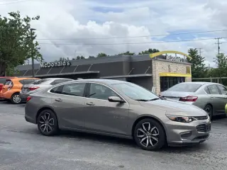 2017 Chevrolet Malibu LT