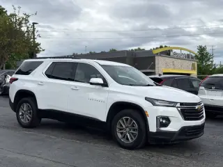 2022 Chevrolet Traverse LT Cloth