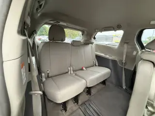 2017 Toyota Sienna XLE Premium 8-Passenger