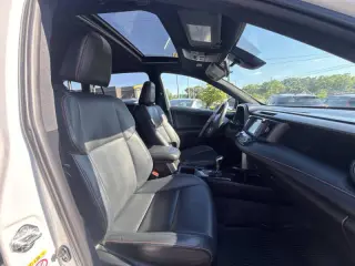 2016 Toyota RAV4 SE