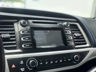 2017 Toyota Highlander LE