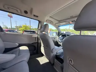 2015 Toyota Sienna XLE Premium 8-Passenger