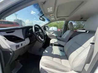 2015 Toyota Sienna XLE Premium 8-Passenger