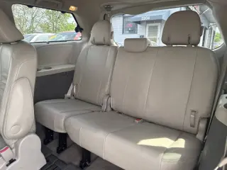 2012 Toyota Sienna XLE 8-Passenger
