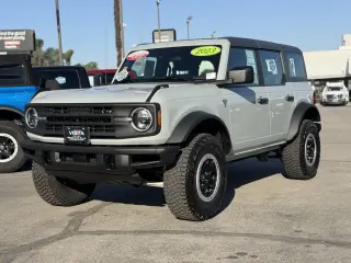 Ford Bronco 2023 4x4 Base Advanced 4dr SUV