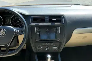 Volkswagen Jetta 2017 1.4T SE 4dr Sedan 6A