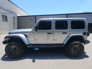 Jeep Wrangler Unlimited 2018 4x4 Moab 4dr SUV (midyear release)