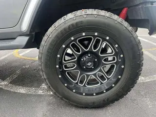 Jeep Wrangler Unlimited 2018 4x4 Moab 4dr SUV (midyear release)