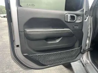 Jeep Wrangler Unlimited 2018 4x4 Moab 4dr SUV (midyear release)