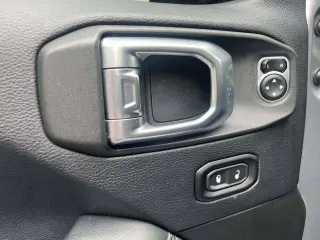 Jeep Wrangler Unlimited 2018 4x4 Moab 4dr SUV (midyear release)