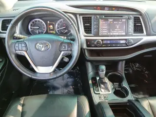 Toyota Highlander 2019 XLE 4dr SUV