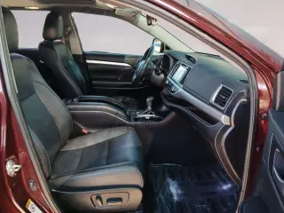 Toyota Highlander 2019 XLE 4dr SUV