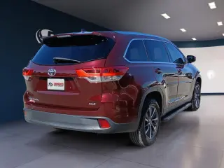Toyota Highlander 2019 XLE 4dr SUV