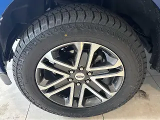 Ford F-150 2023 4x4 XL 4dr SuperCrew 5.5 ft. SB