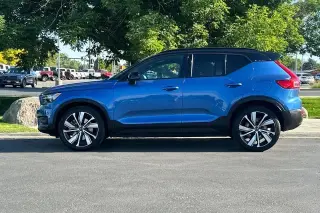 Volvo XC40 Recharge 2021 eAWD Pure Electric P8 4dr SUV
