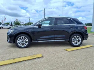 Audi Q3 2024 AWD quattro S line Premium 45 TFSI 4dr SUV