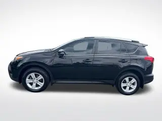 Toyota RAV4 2013 AWD XLE 4dr SUV
