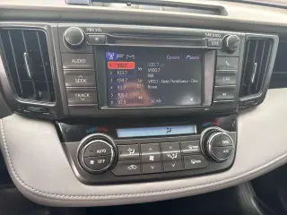 Toyota RAV4 2013 AWD XLE 4dr SUV