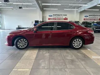 Toyota Camry 2018 SE 4dr Sedan
