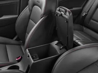 Hyundai ELANTRA 2018 Sport 4dr Sedan 6M