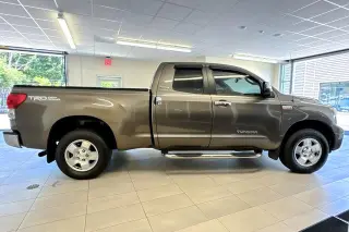 Toyota Tundra 2008 4x4 Limited 4dr Double Cab (5.7L V8)