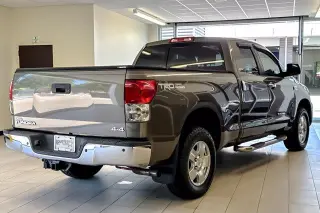 Toyota Tundra 2008 4x4 Limited 4dr Double Cab (5.7L V8)