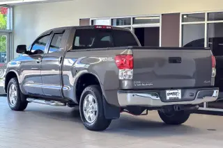 Toyota Tundra 2008 4x4 Limited 4dr Double Cab (5.7L V8)