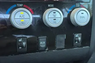 Toyota Tundra 2008 4x4 Limited 4dr Double Cab (5.7L V8)