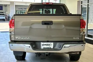 Toyota Tundra 2008 4x4 Limited 4dr Double Cab (5.7L V8)