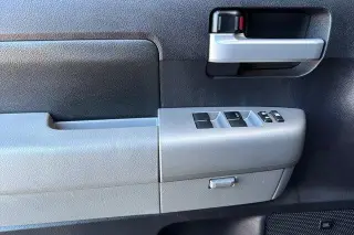 Toyota Tundra 2008 4x4 Limited 4dr Double Cab (5.7L V8)