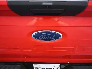 Ford F-150 2023 4x2 XL 4dr SuperCrew 5.5 ft. SB