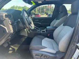 Toyota Tacoma 2024 4x4 SR5 4dr Double Cab 5.0 ft SB