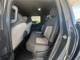 Toyota Tacoma 2024 4x4 SR5 4dr Double Cab 5.0 ft SB