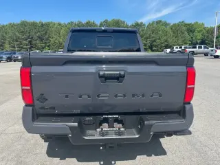 Toyota Tacoma 2024 4x4 SR5 4dr Double Cab 5.0 ft SB