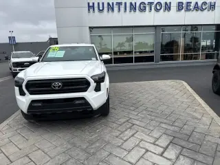 Toyota Tacoma 2025 4x2 SR5 4dr Double Cab 5.0 ft SB
