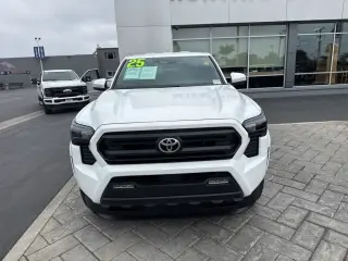 Toyota Tacoma 2025 4x2 SR5 4dr Double Cab 5.0 ft SB