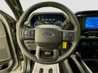 Ford F-150 2023 4x2 XL 4dr SuperCrew 5.5 ft. SB