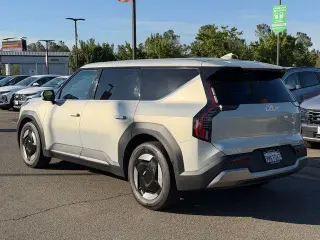 Kia EV9 2024 Light Long Range 4dr SUV