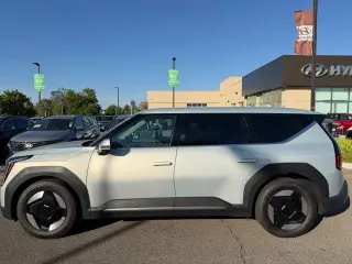 Kia EV9 2024 Light Long Range 4dr SUV