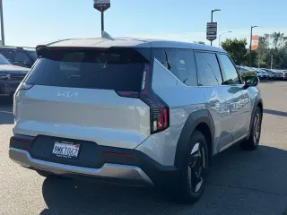 Kia EV9 2024 Light Long Range 4dr SUV