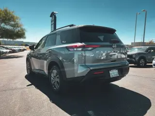 Nissan Pathfinder 2024 SV 4dr SUV