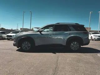Nissan Pathfinder 2024 SV 4dr SUV