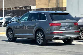 Audi Q7 2019 AWD quattro Premium 45 TFSI 4dr SUV