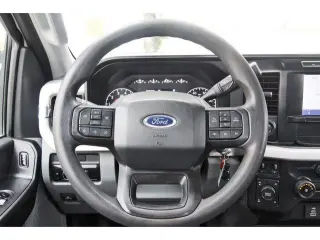 Ford F-250 Super Duty 2023 4x4 XL 2dr Regular Cab 8 ft. LB Pickup