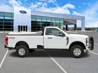 Ford F-250 Super Duty 2023 4x4 XL 2dr Regular Cab 8 ft. LB Pickup