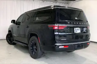 Jeep Wagoneer 2022 4x4 Series II Carbide 4dr SUV