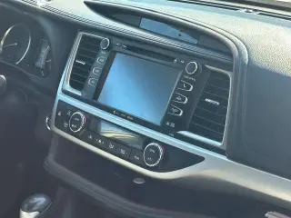 Toyota Highlander 2018 AWD SE 4dr SUV